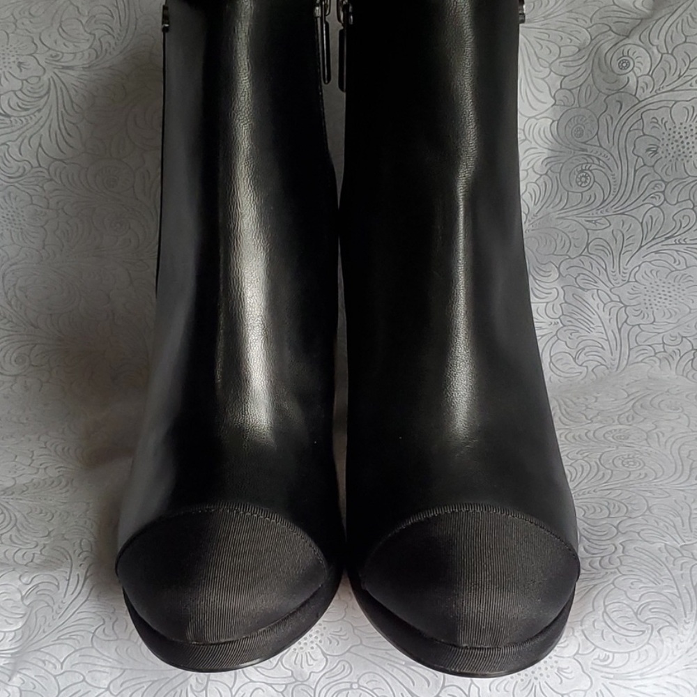 KARL LAGERFELD Black Nappa Leather Lainey Cap Toe Boots NWT - Picture 3 of 4